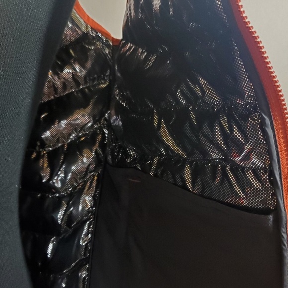 Columbia Men's Vibrant Orange Quilted Vest - Picture 3 of 4